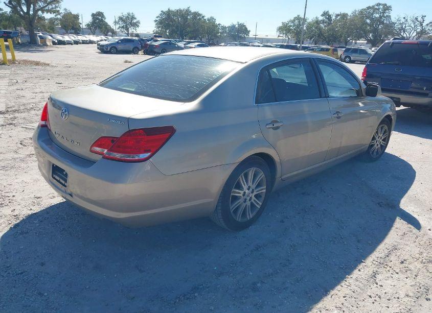 Photo 4 of 2005 Toyota Avalon LIMITED (VIN 4T1BK36B35U002494)