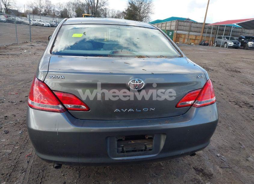 Photo 11 of 2005 Toyota Avalon XLS (VIN 4T1BK36B35U030280)