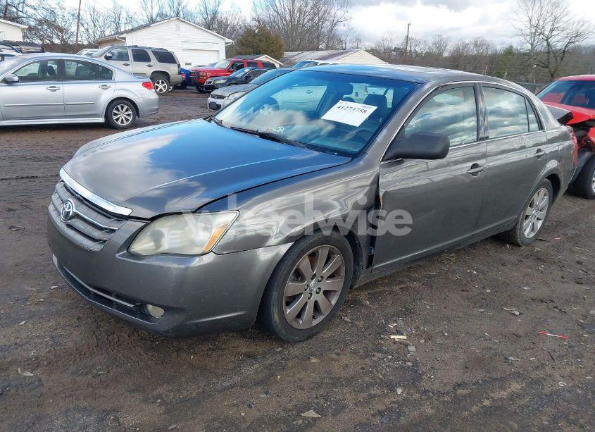 Photo 2 of 2005 Toyota Avalon XLS (VIN 4T1BK36B35U030280)