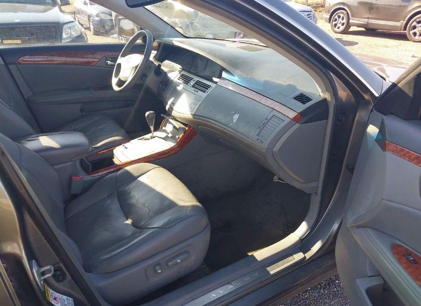 Photo 5 of 2005 Toyota Avalon XLS (VIN 4T1BK36B35U038508)