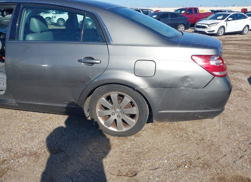 Photo 6 of 2005 Toyota Avalon XLS (VIN 4T1BK36B35U038508)