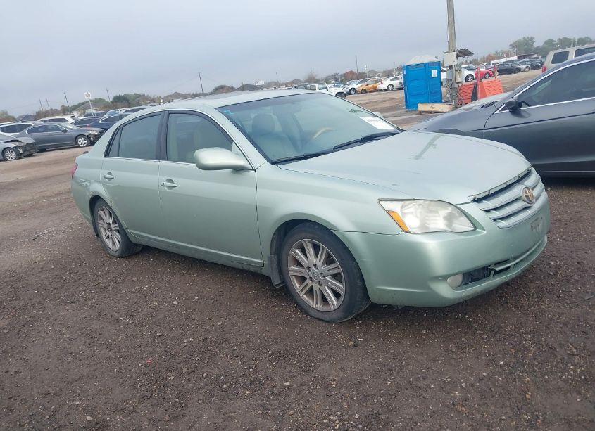 2005 Toyota Avalon LIMITED (VIN 4T1BK36B35U045703) main photo