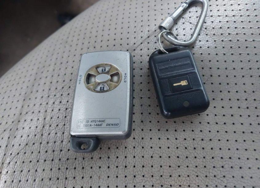 Photo 11 of 2005 Toyota Avalon LIMITED (VIN 4T1BK36B35U050285)