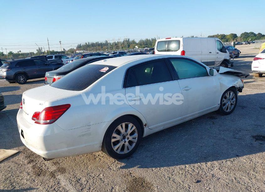 Photo 4 of 2009 Toyota Avalon XLS (VIN 4T1BK36B39U334456)
