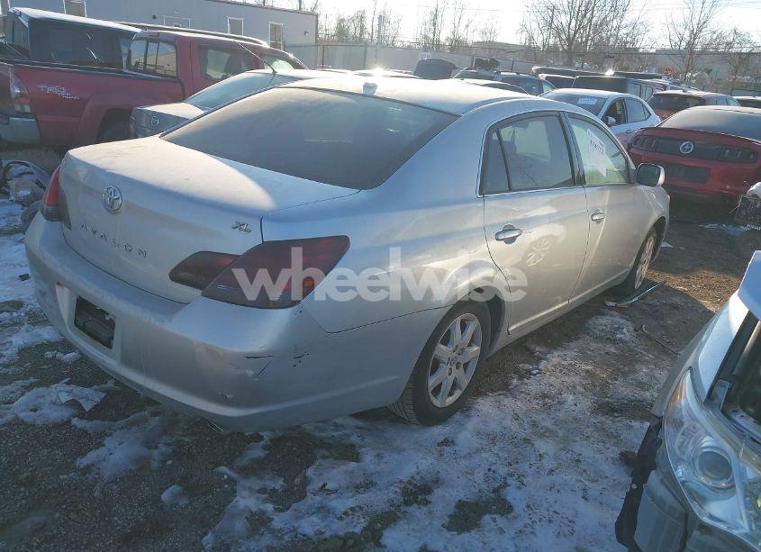 Photo 4 of 2009 Toyota Avalon XL (VIN 4T1BK36B39U338135)