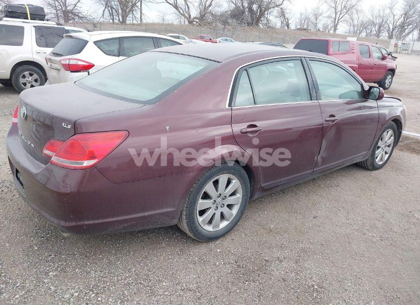 Photo 4 of 2005 Toyota Avalon XLS (VIN 4T1BK36B45U028103)