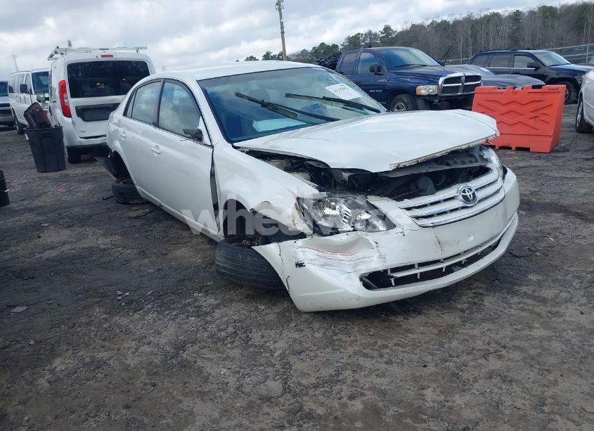 2007 Toyota Avalon XL (VIN 4T1BK36B47U175024) main photo