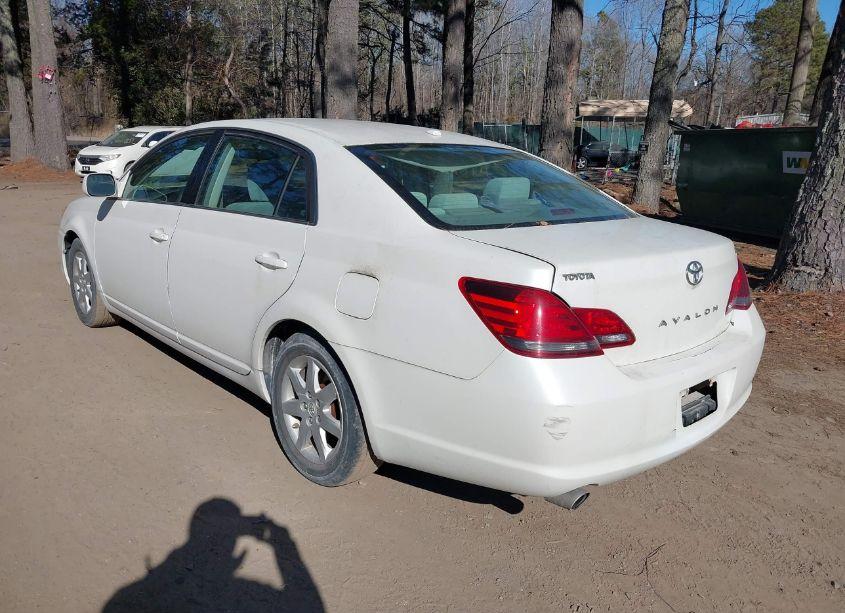 Photo 3 of 2009 Toyota Avalon XL (VIN 4T1BK36B49U343537)
