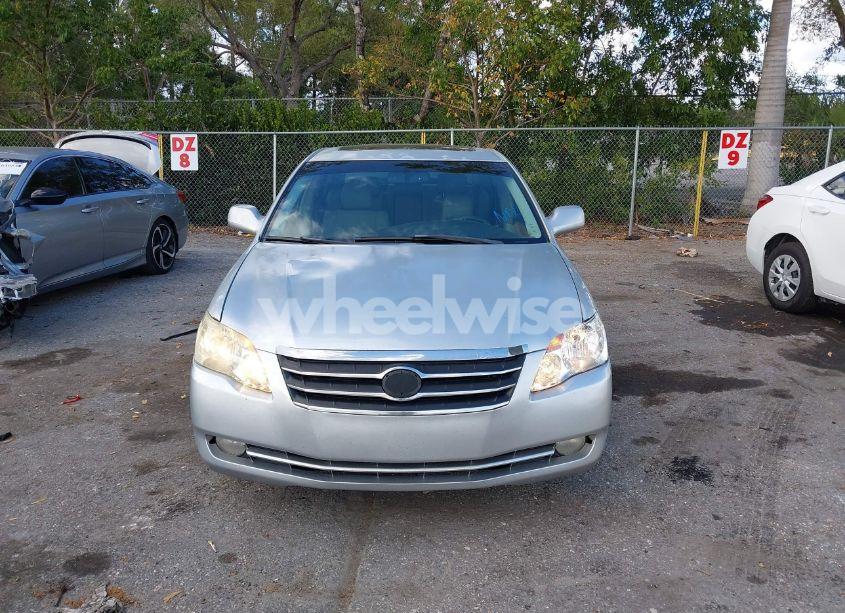 Photo 12 of 2005 Toyota Avalon XLS (VIN 4T1BK36B55U029650)