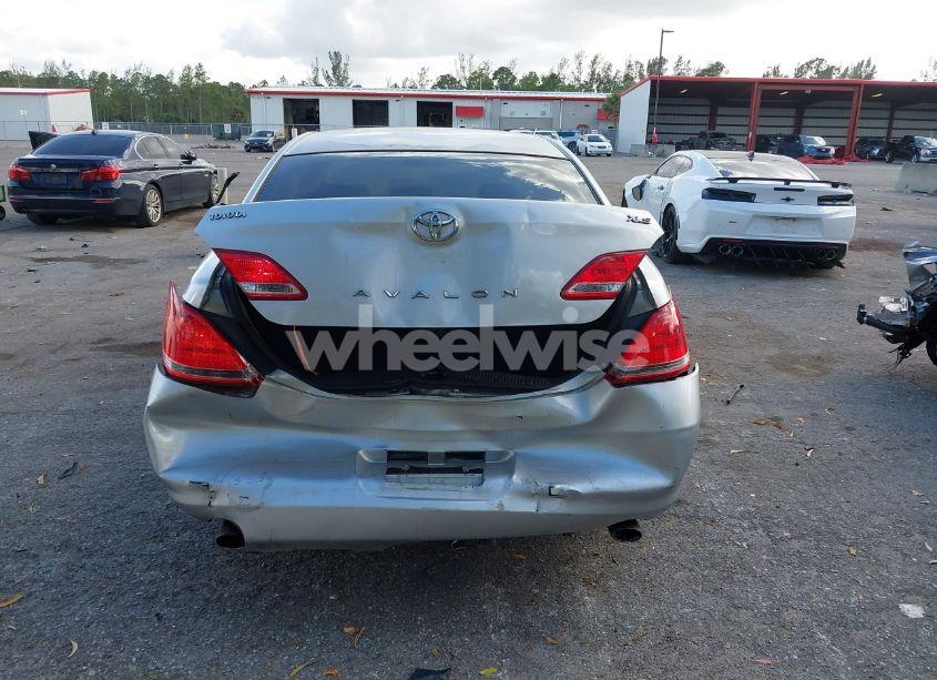 Photo 16 of 2005 Toyota Avalon XLS (VIN 4T1BK36B55U029650)
