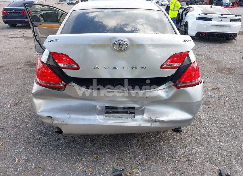 Photo 6 of 2005 Toyota Avalon XLS (VIN 4T1BK36B55U029650)