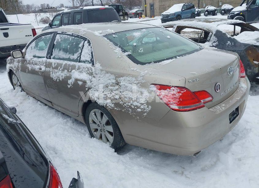 Photo 3 of 2005 Toyota Avalon XLS (VIN 4T1BK36B55U047369)