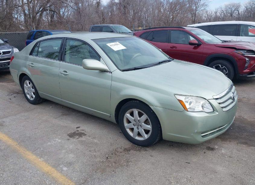 2006 Toyota Avalon XL (VIN 4T1BK36B56U121682) main photo