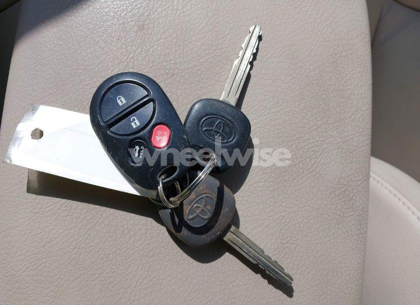 Photo 11 of 2005 Toyota Avalon XLS (VIN 4T1BK36B65U006636)