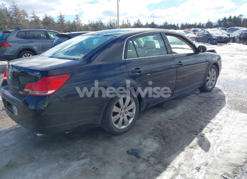 Photo 4 of 2005 Toyota Avalon XLS (VIN 4T1BK36B65U006636)