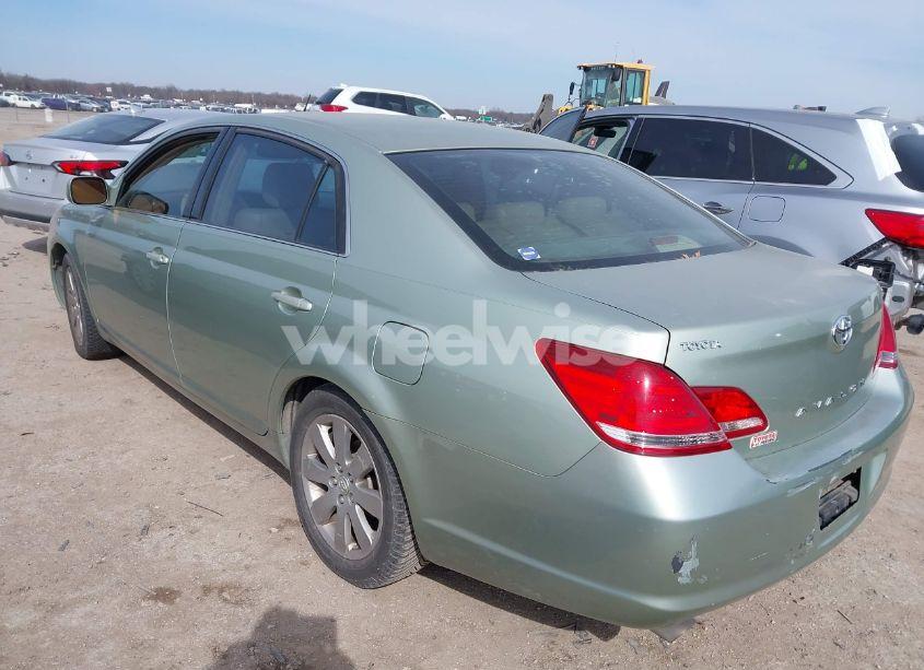 Photo 3 of 2005 Toyota Avalon XLS (VIN 4T1BK36B65U055870)
