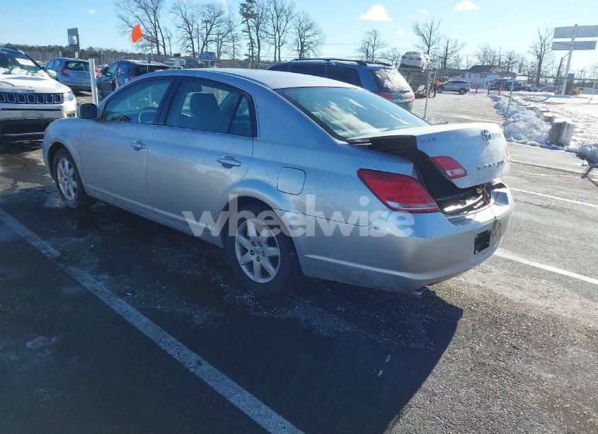 Photo 3 of 2006 Toyota Avalon XL (VIN 4T1BK36B66U069740)