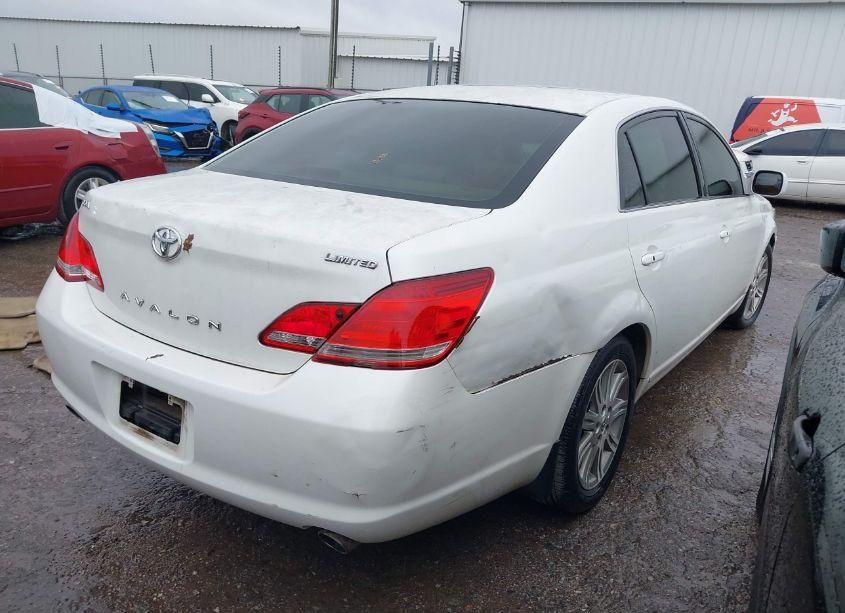Photo 4 of 2005 Toyota Avalon LIMITED (VIN 4T1BK36B75U018634)