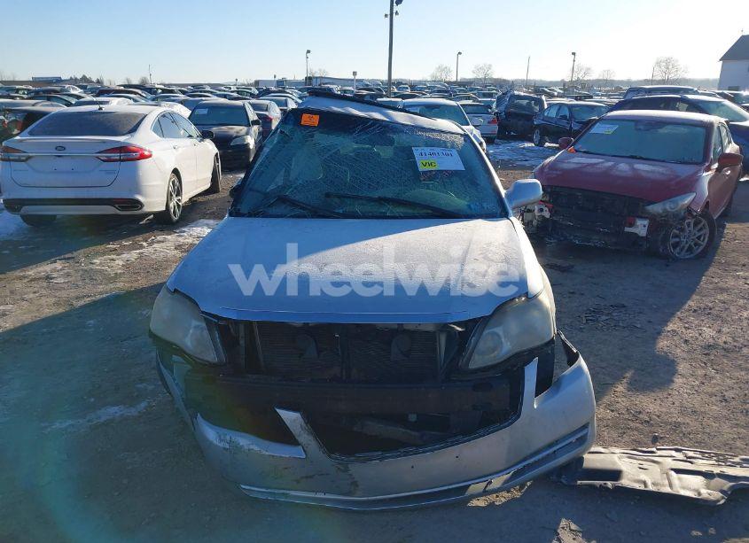 Photo 11 of 2005 Toyota Avalon XL (VIN 4T1BK36B75U058972)