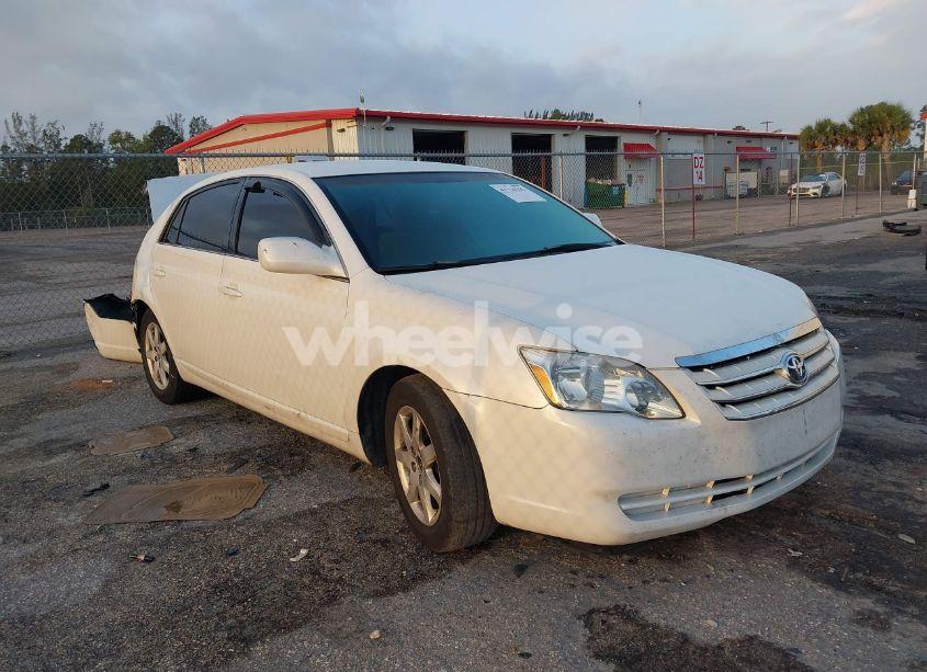 2007 Toyota Avalon XL (VIN 4T1BK36B77U188401) main photo