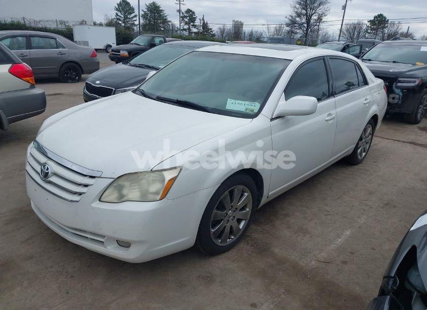 Photo 2 of 2005 Toyota Avalon XLS (VIN 4T1BK36B85U022322)