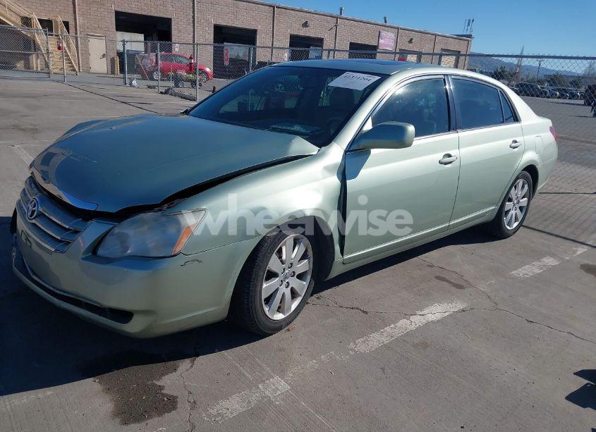 Photo 2 of 2005 Toyota Avalon XLS (VIN 4T1BK36B85U047866)