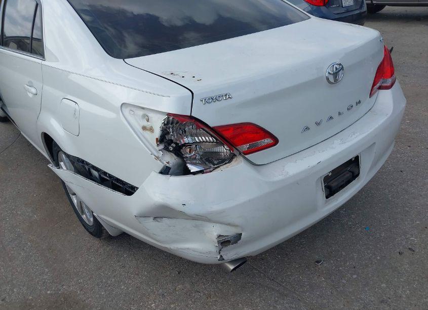 Photo 12 of 2005 Toyota Avalon XLS (VIN 4T1BK36B85U056695)