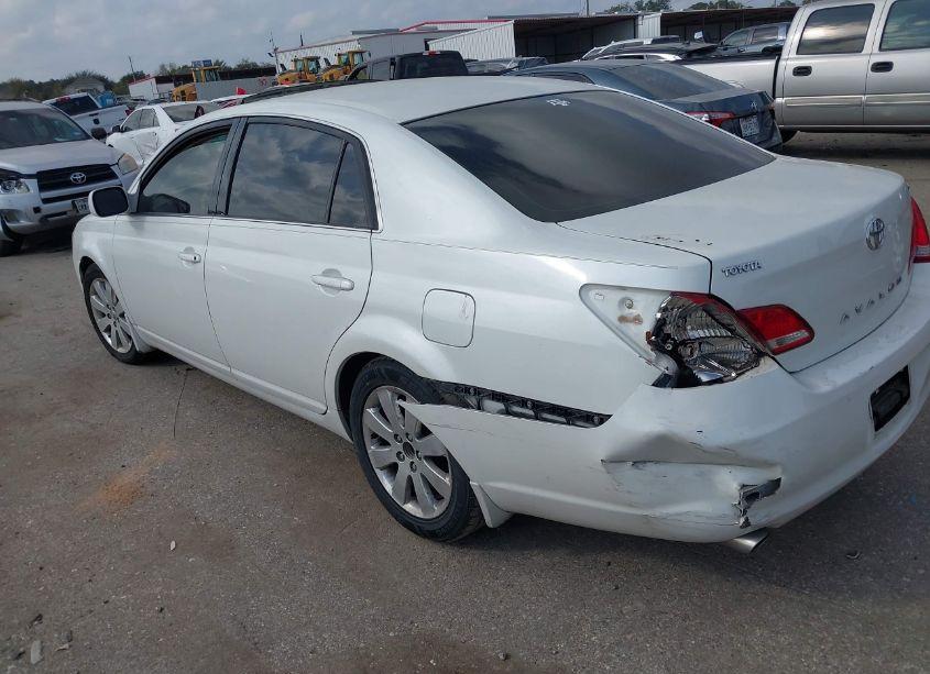 Photo 3 of 2005 Toyota Avalon XLS (VIN 4T1BK36B85U056695)