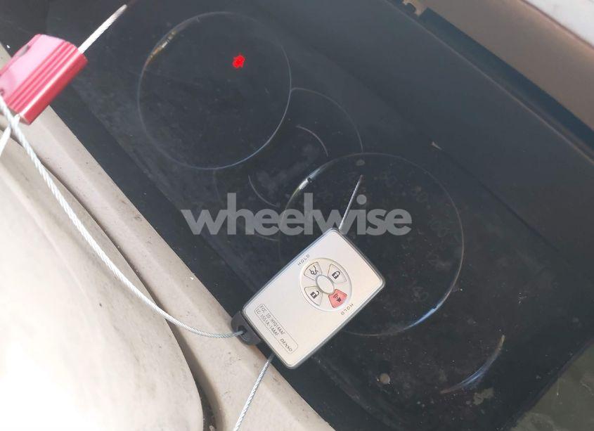 Photo 11 of 2005 Toyota Avalon LIMITED (VIN 4T1BK36B95U048444)