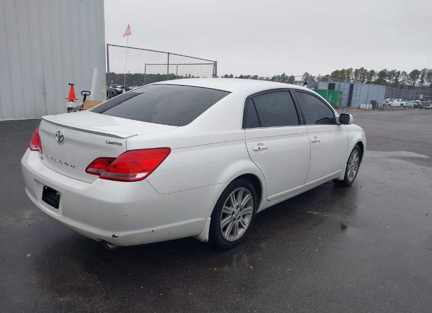 Photo 4 of 2007 Toyota Avalon LIMITED (VIN 4T1BK36B97U197648)
