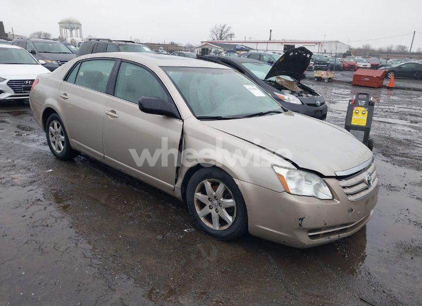 2007 Toyota Avalon XL (VIN 4T1BK36B97U199349) main photo