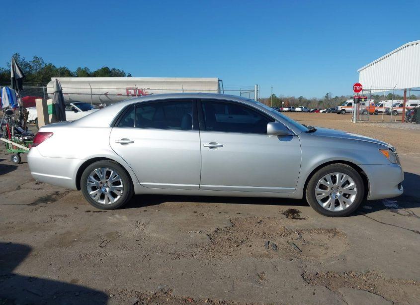 Photo 13 of 2009 Toyota Avalon XLS (VIN 4T1BK36BX9U330520)