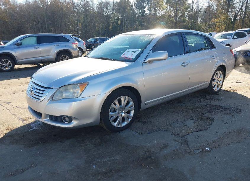 Photo 2 of 2009 Toyota Avalon XLS (VIN 4T1BK36BX9U330520)