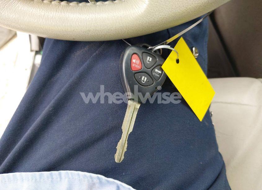 Photo 11 of 2012 Toyota Avalon (VIN 4T1BK3DB0CU445542)