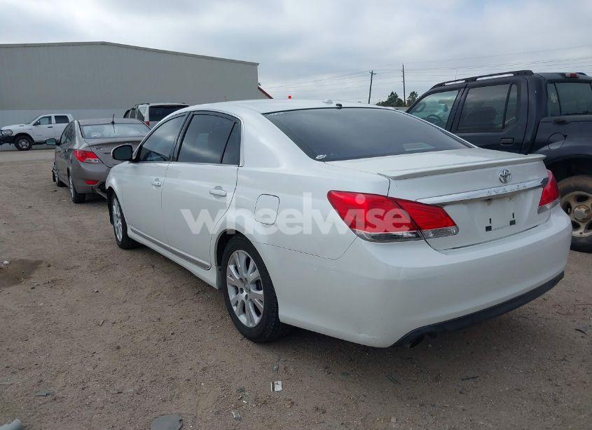 Photo 3 of 2012 Toyota Avalon (VIN 4T1BK3DB0CU445542)