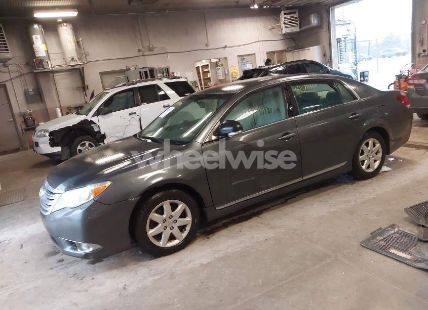 Photo 2 of 2012 Toyota Avalon (VIN 4T1BK3DB0CU446142)