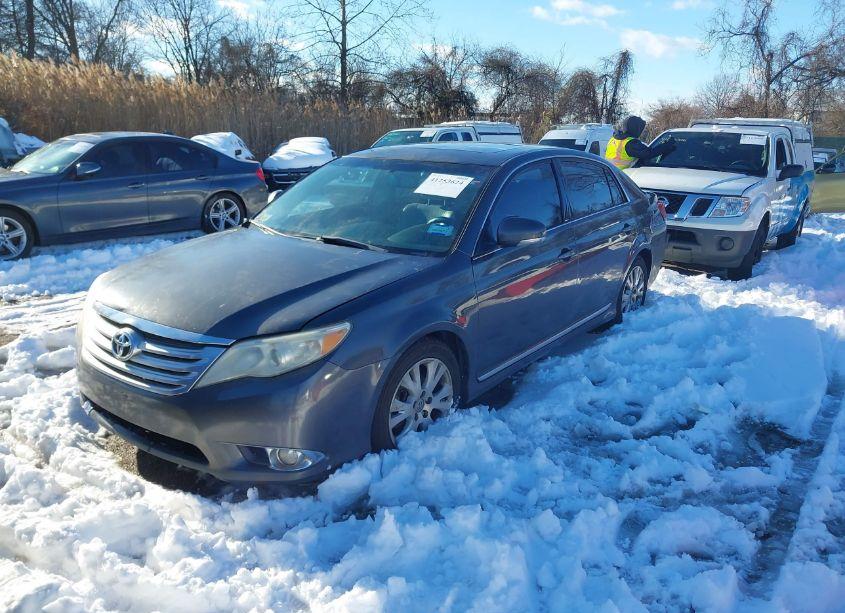 Photo 2 of 2012 Toyota Avalon (VIN 4T1BK3DB0CU449879)
