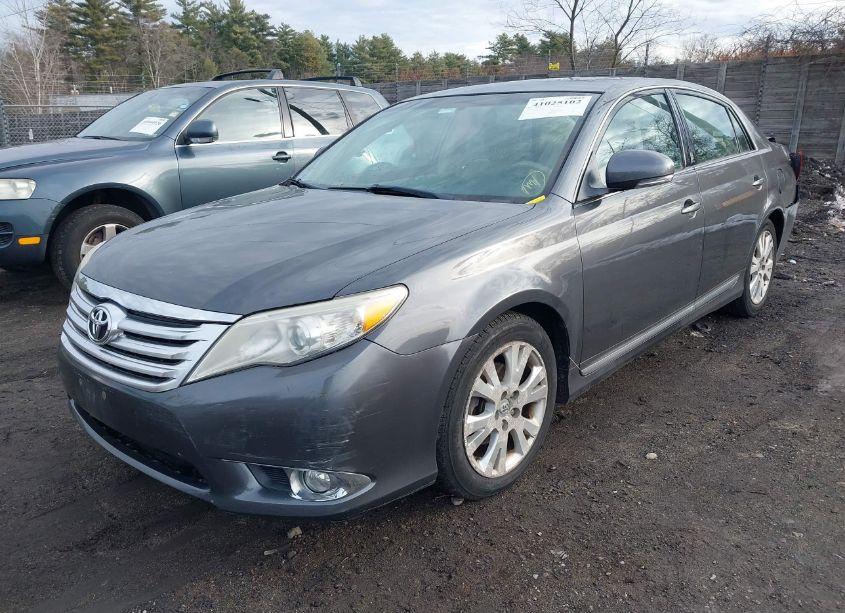 Photo 2 of 2011 Toyota Avalon (VIN 4T1BK3DB1BU388234)