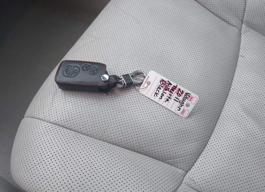 Photo 11 of 2011 Toyota Avalon LIMITED (VIN 4T1BK3DB1BU404044)