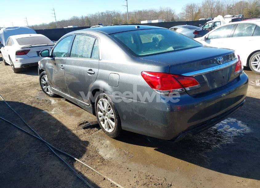 Photo 3 of 2011 Toyota Avalon (VIN 4T1BK3DB1BU416470)