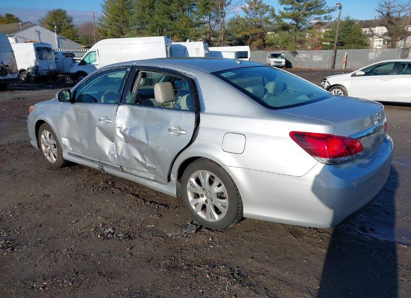 Photo 3 of 2011 Toyota Avalon (VIN 4T1BK3DB1BU416677)