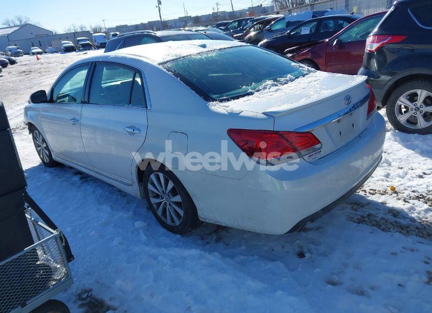 Photo 3 of 2012 Toyota Avalon (VIN 4T1BK3DB1CU467601)