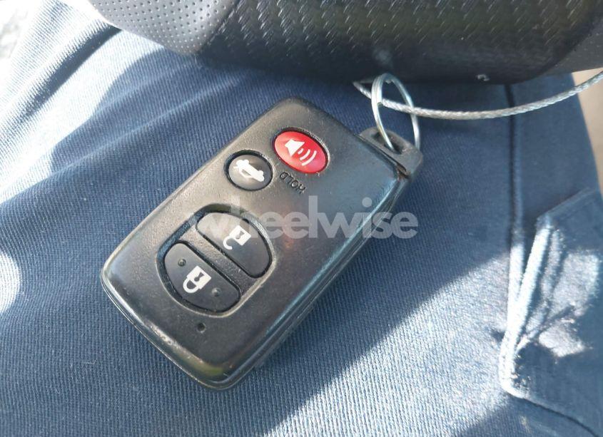 Photo 11 of 2011 Toyota Avalon LIMITED (VIN 4T1BK3DB2BU421614)