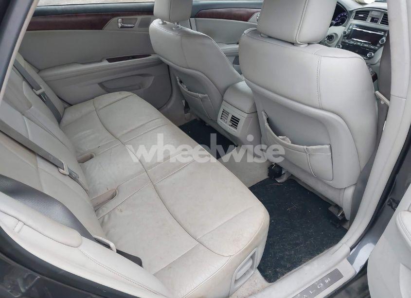Photo 8 of 2011 Toyota Avalon (VIN 4T1BK3DB2BU424349)