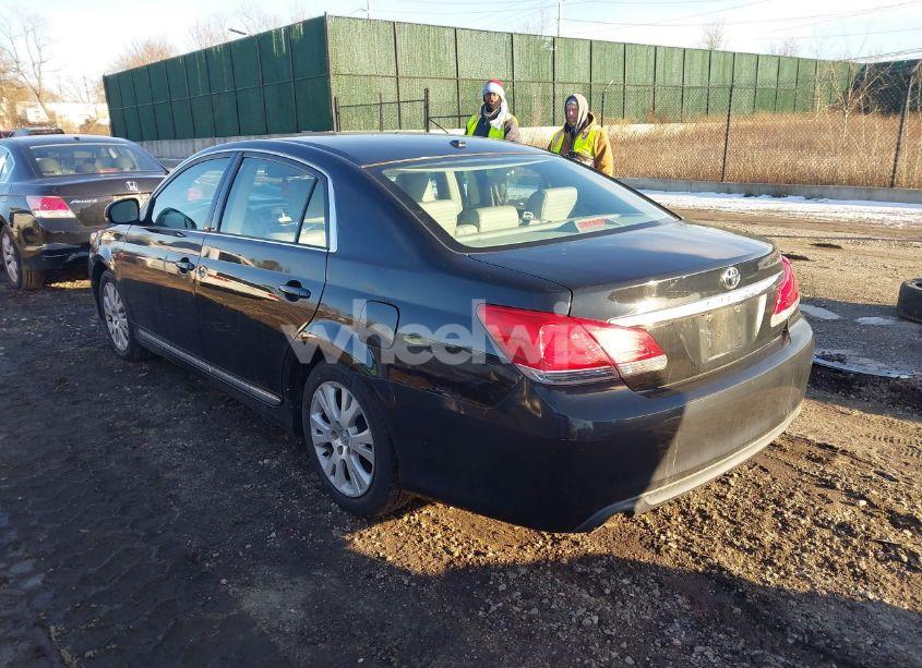 Photo 3 of 2011 Toyota Avalon (VIN 4T1BK3DB2BU432080)