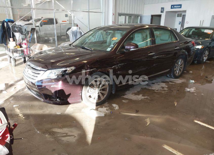 Photo 2 of 2012 Toyota Avalon LIMITED (VIN 4T1BK3DB2CU471317)