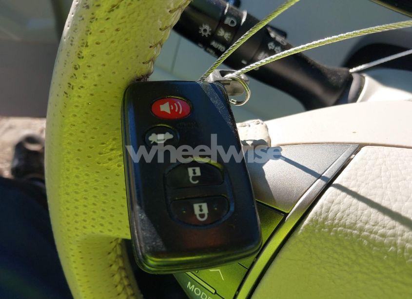 Photo 11 of 2011 Toyota Avalon LIMITED (VIN 4T1BK3DB3BU397503)