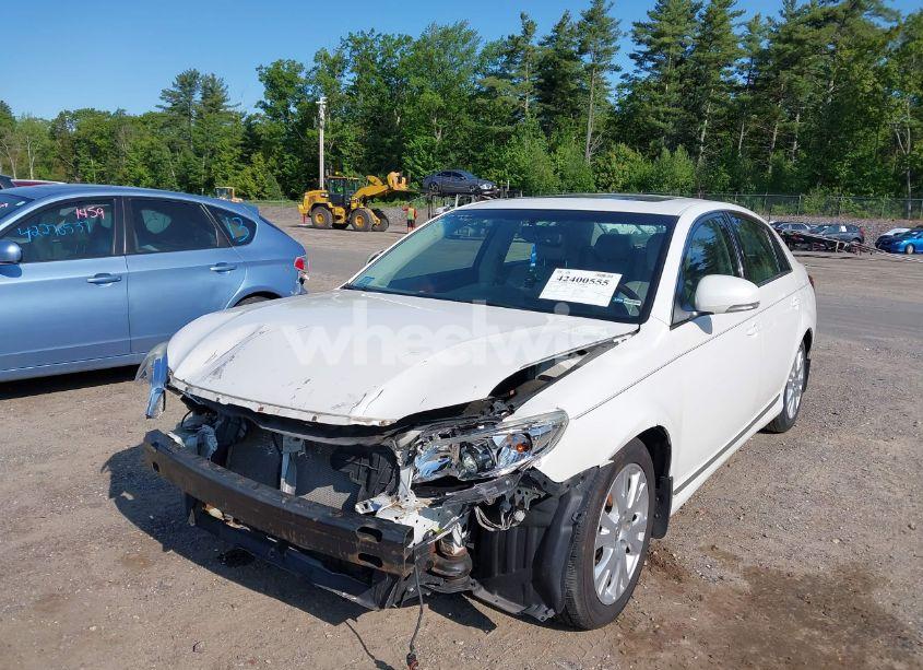 Photo 2 of 2011 Toyota Avalon (VIN 4T1BK3DB4BU383738)