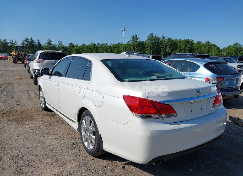 Photo 3 of 2011 Toyota Avalon (VIN 4T1BK3DB4BU383738)