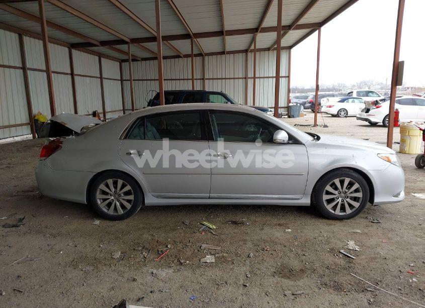 Photo 13 of 2011 Toyota Avalon LIMITED (VIN 4T1BK3DB4BU431738)